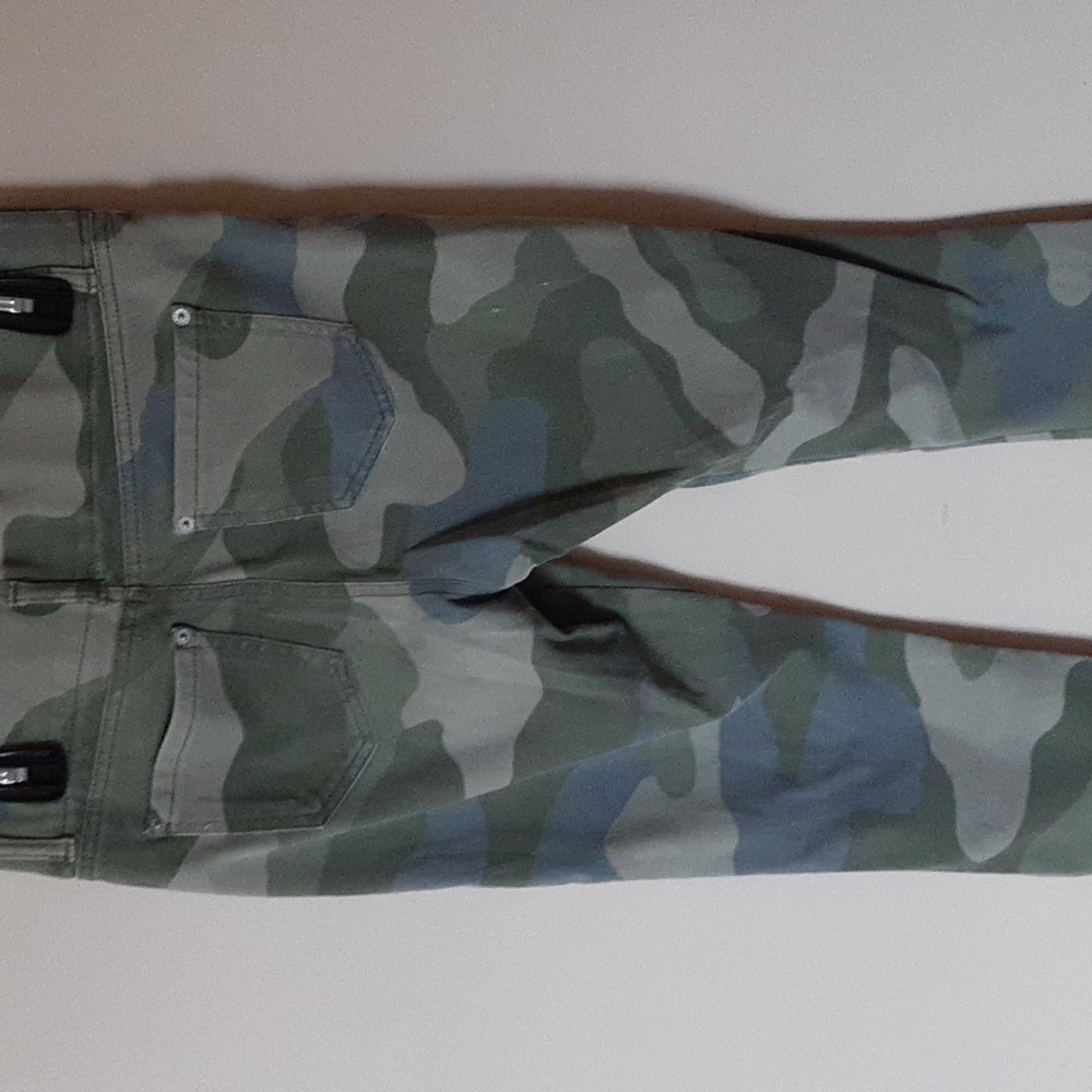 Well loved pants - Picture 3 of 3